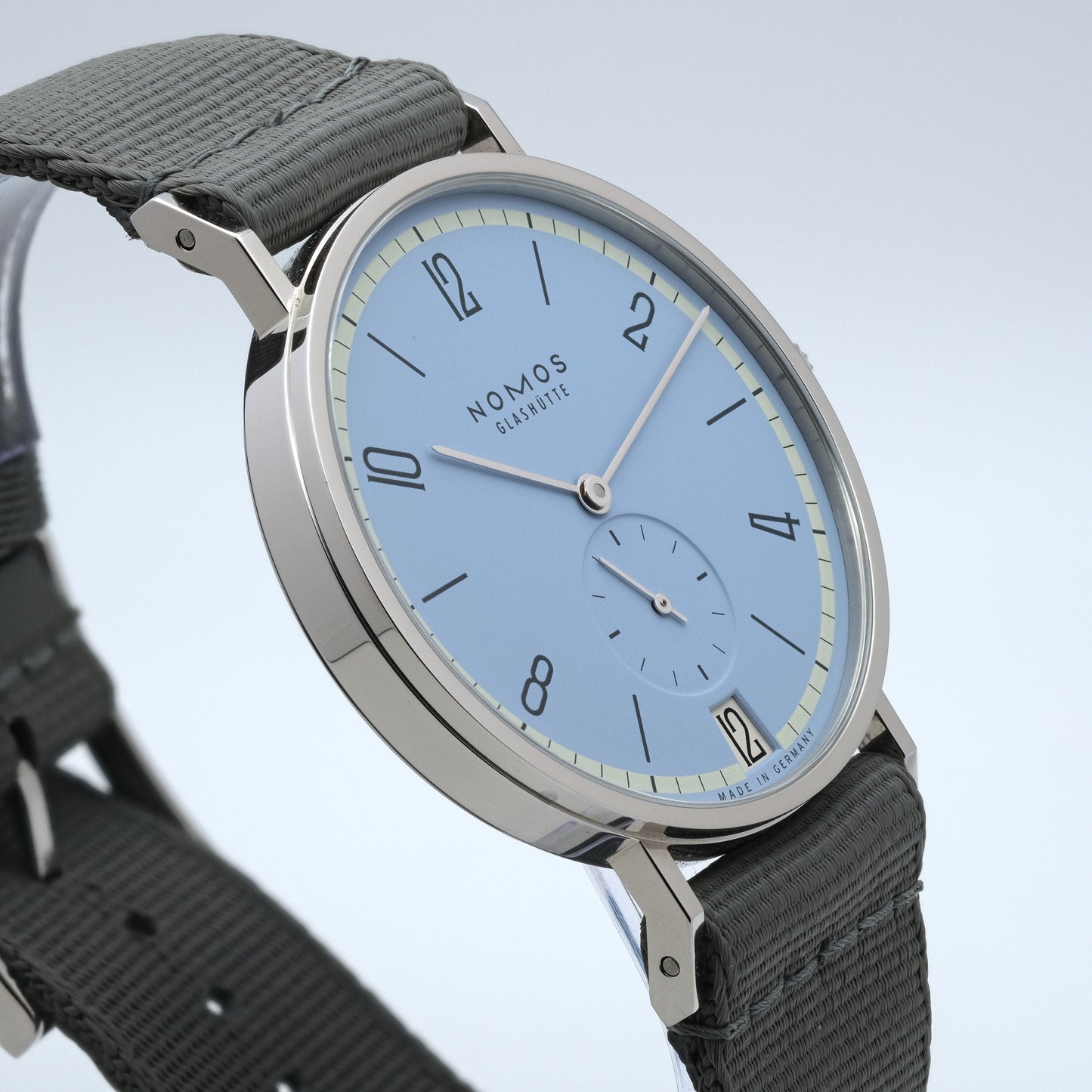 Tangente 38 Datum Frostblau, Ref. 179.S23
